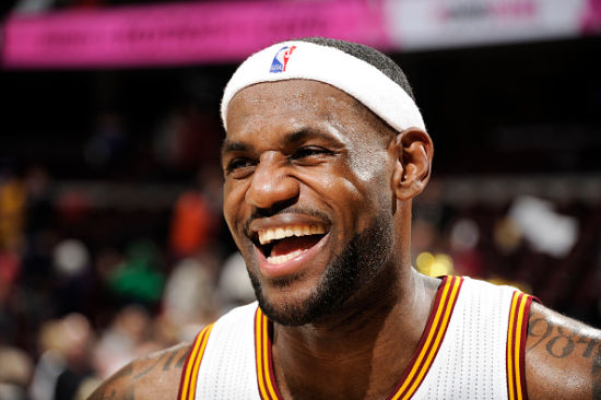 NBA战报：巴恩斯31分，马刺126-119击败灰熊（NBA速递：巴恩斯轰31分，马刺126-119力克灰熊）