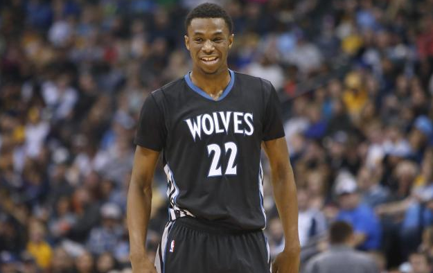 NBA精彩回放：湖人绝杀凯尔特人,（湖人压哨绝杀绿军：NBA高光回放）