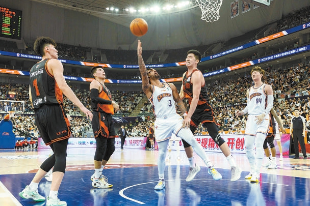 里斯-詹姆斯：欢迎滕森回斯坦福桥；我们会在球场上全力以赴（里斯-詹姆斯：欢迎滕森重返斯坦福桥，我们将在赛场上拼尽全力）