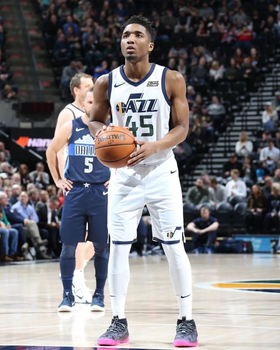 海港vs首尔：2外援PK4外援，蒯纪闻、张琳芃先发，林加德出战（海港迎战首尔：两外援对四外援，蒯纪闻张琳芃首发，林加德登场）